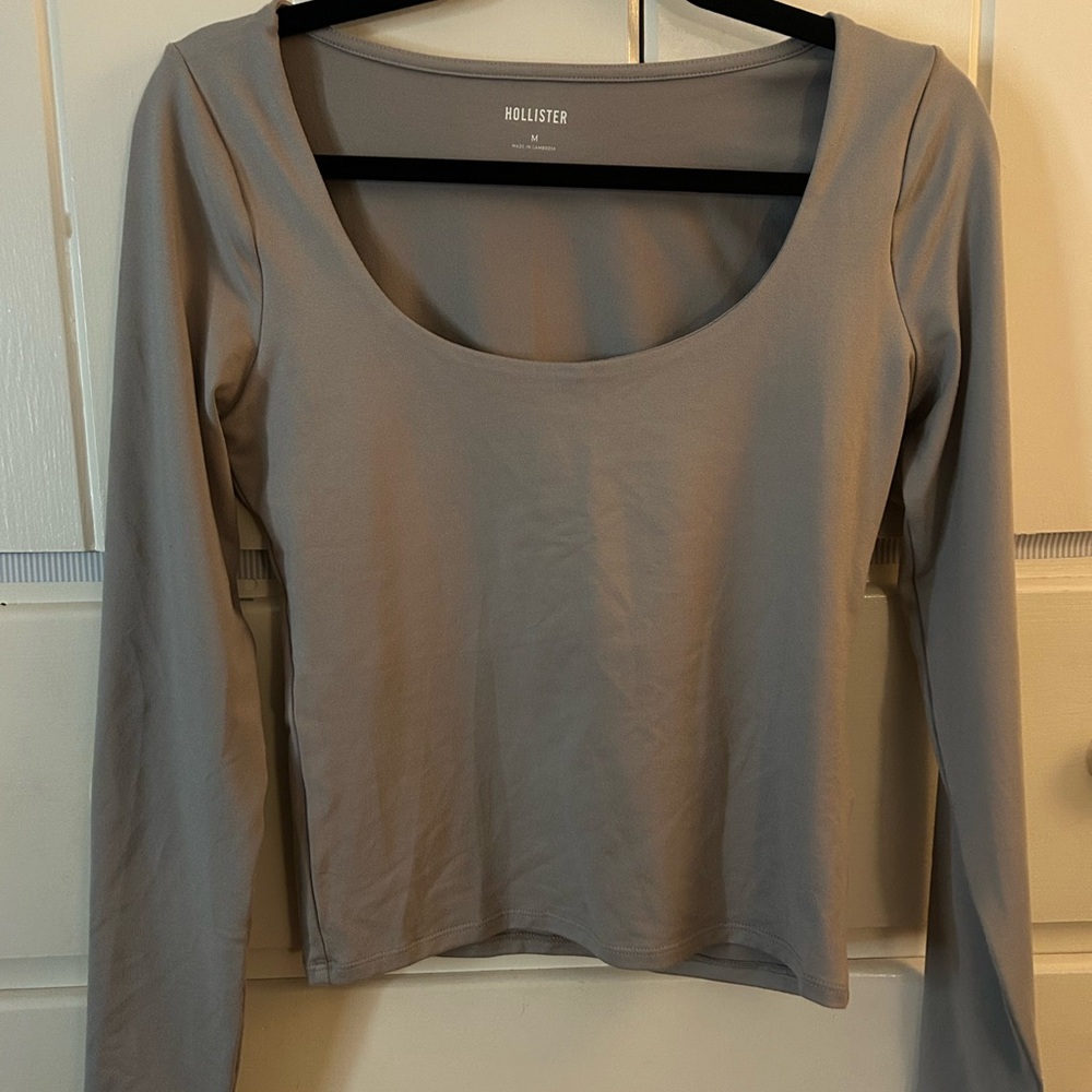 Hollister long Sleeve scoop top